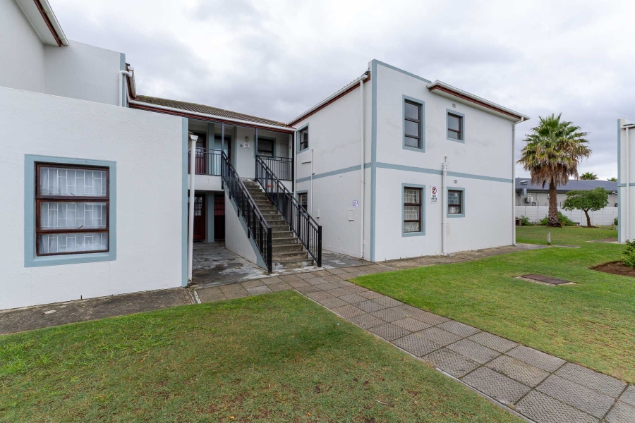 2 Bedroom Property for Sale in Twin Palms Western Cape